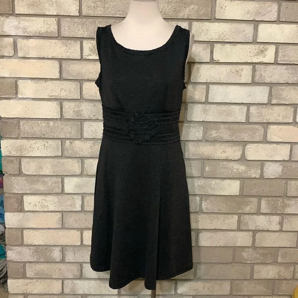 3for$20 dress midi size medium runs smaller more like a small